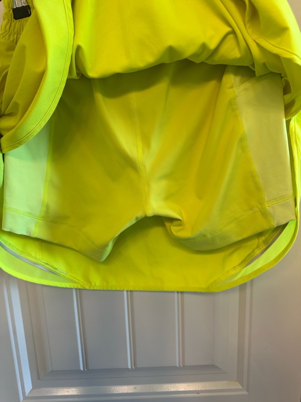 lululemon athletica Neon Yellow Women’s Performance Skort - Picture 6 of 6